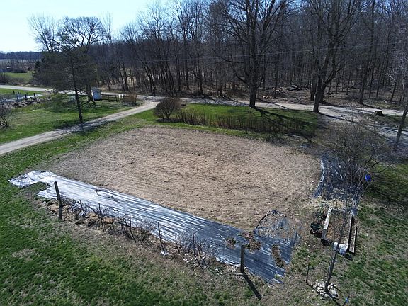 5th image of 1024 23 Mile Rd