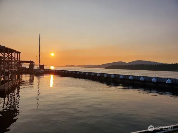 1600 5th Street #C-100, Anacortes, WA 98221