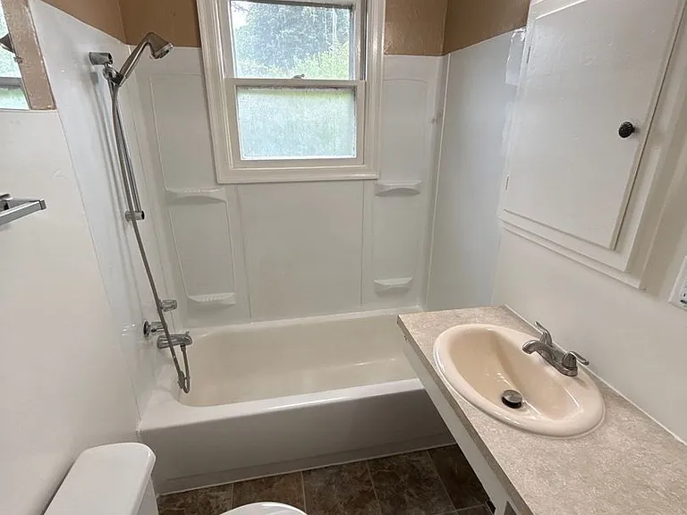 465 Madrona Ave SE — Photo 15