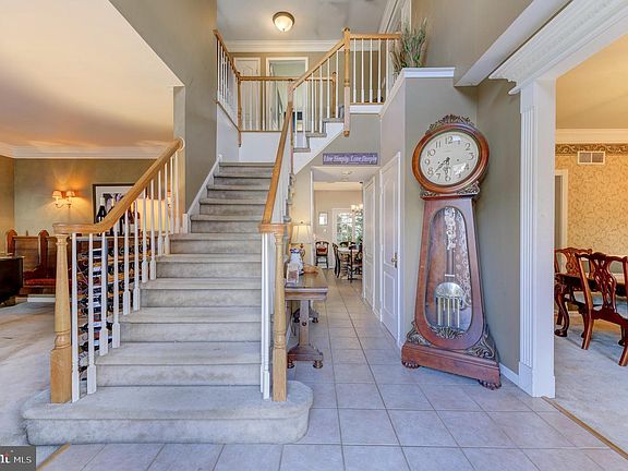 5th image of 35 Rocky Hill Rd