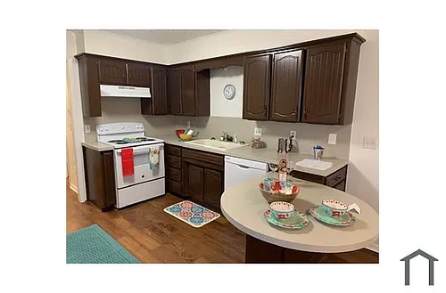 404 S 23rd Pl Photo 1
