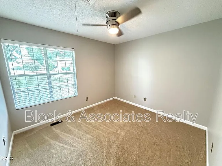 610 E Jones Ave — Photo 17
