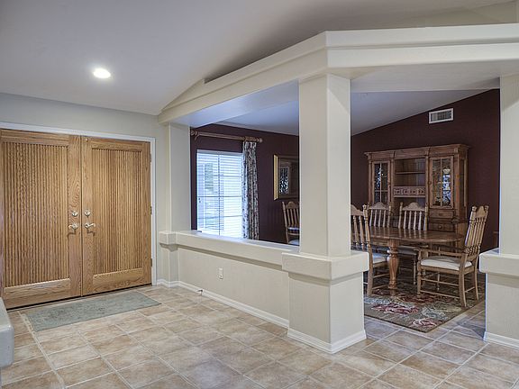 5th image of 4213 E Fairfield Cir