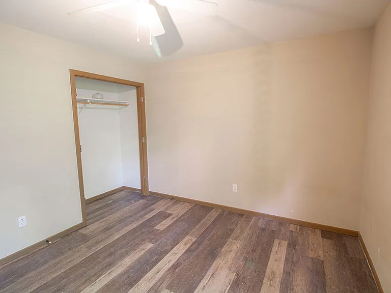 1503 Greensboro Dr — Photo 15