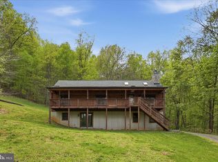 938 Fetchett Rd, Bentonville, VA 22610