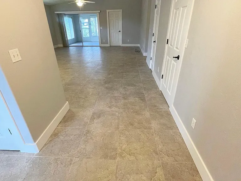664 Wellesley Ct — Photo 2