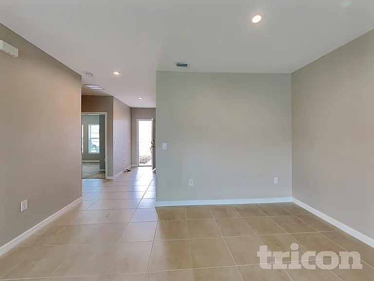 244 Garnet Ave — Photo 4