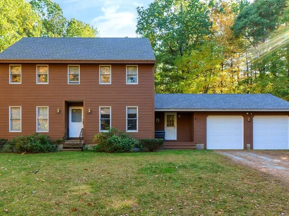 686 Scott Rd, Fitchburg, MA 01420