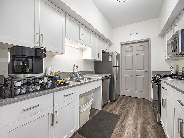 Byron Lakes Apartments — Photo 71