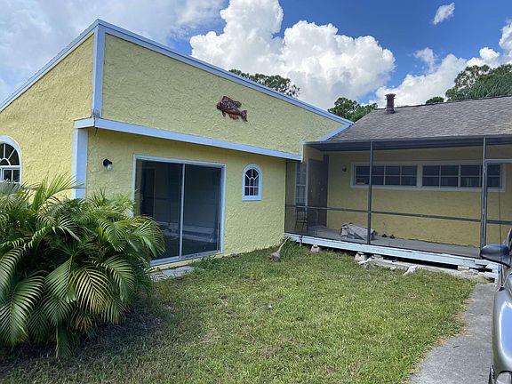 2nd image of 5115 Seagrape Dr