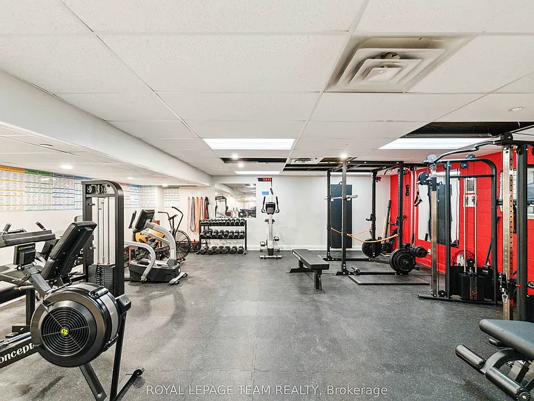 2951 Riverside Dr #306 — Photo 26