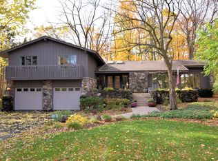 17755 Lisa Ln, Brookfield, WI 53045
