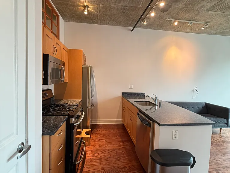 301 Massachusetts Ave NW #402 — Photo 18