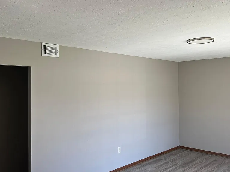 210 Candace St — Photo 5