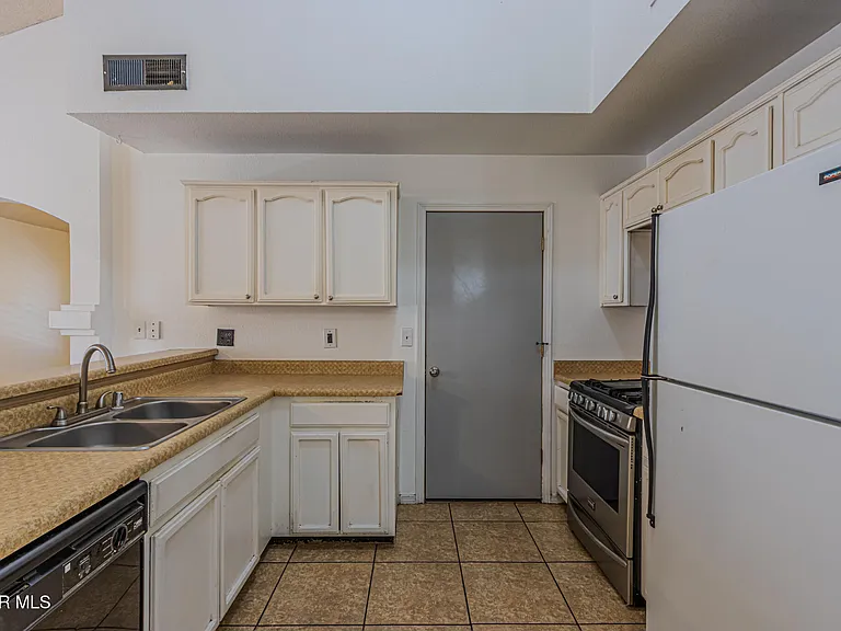 12833 Tierra Pueblo — Photo 8