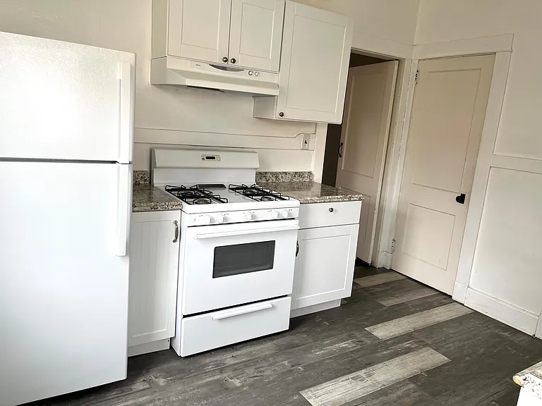 517 Bourbon St — Photo 3