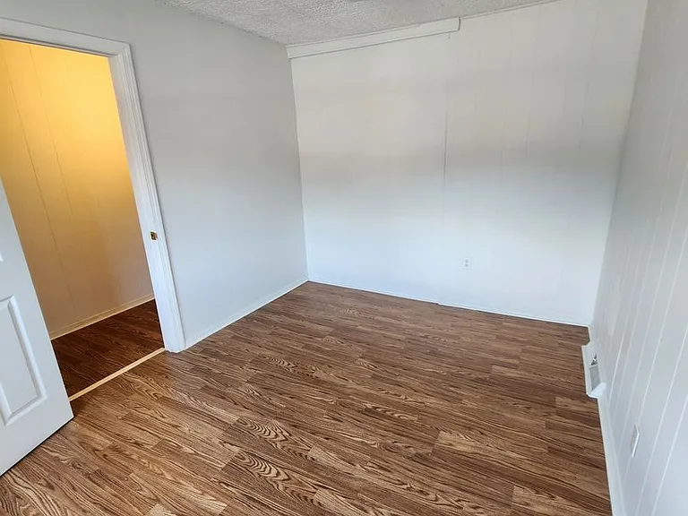 1517 Walnut St — Photo 7