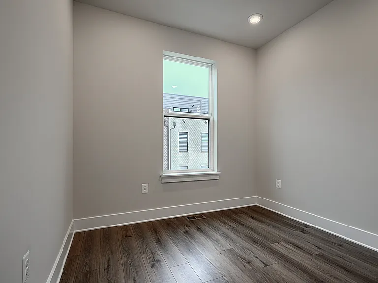109 Glass Ln — Photo 21