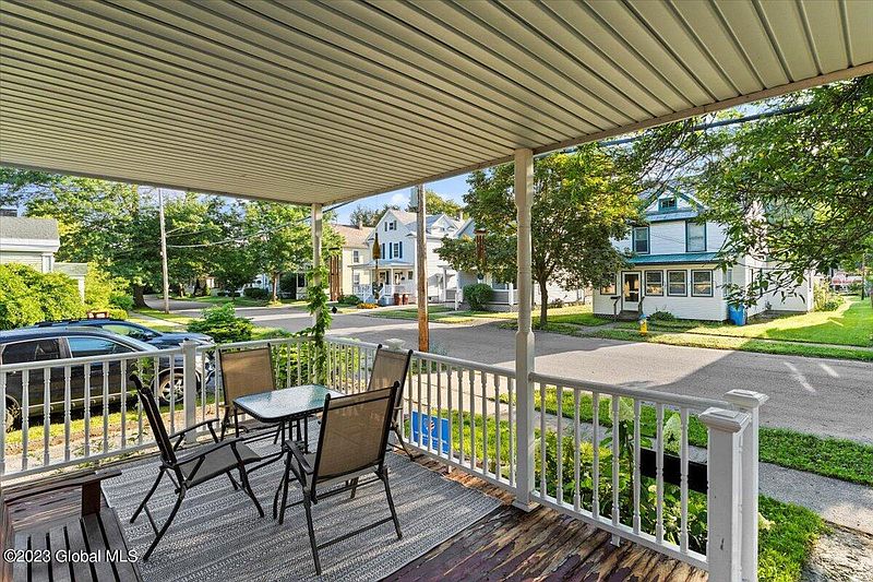 3rd image of 16 Murdock Avenue