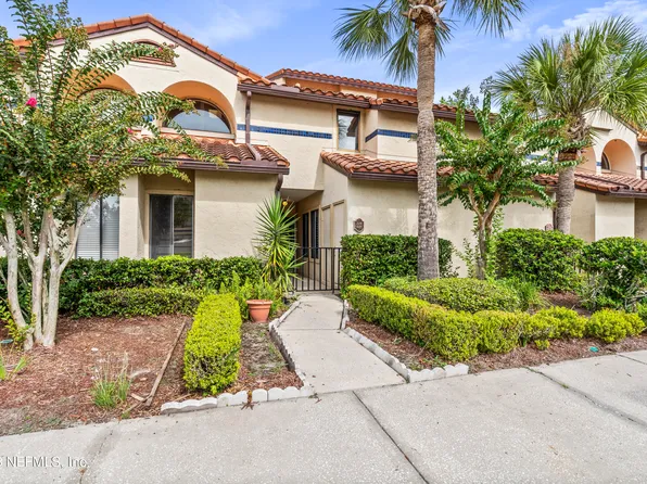 3809 LAVISTA Circle #225, Jacksonville, FL 32217