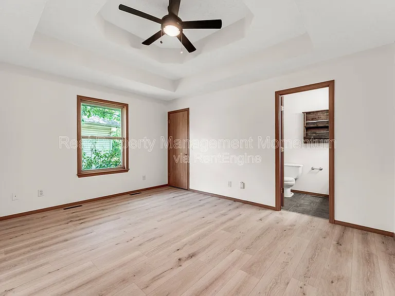 3251 W Scott St — Photo 13