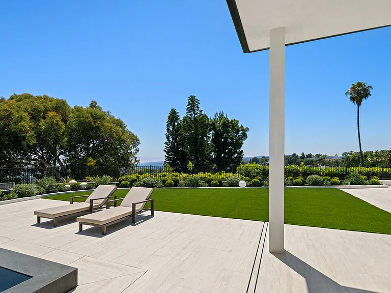 365 Trousdale Pl — Photo 55