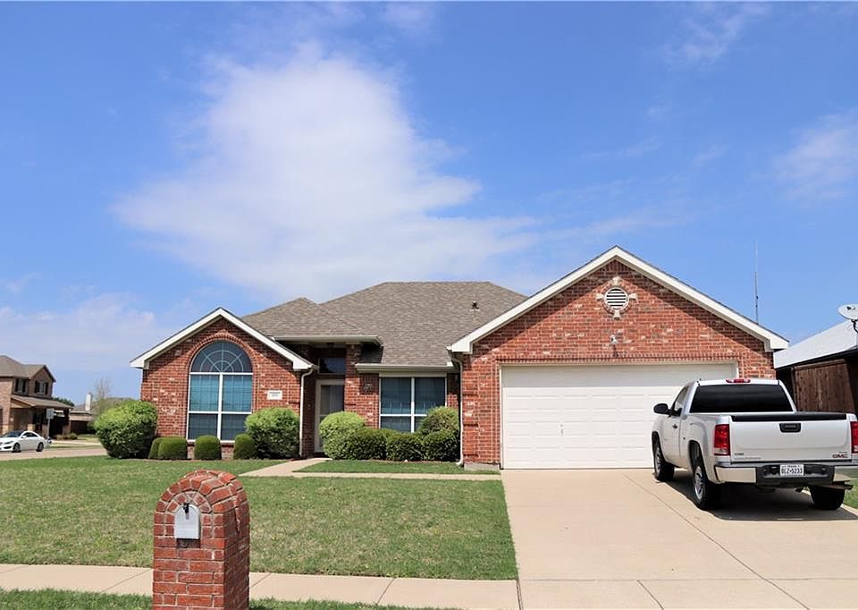 1st image of 870 Derby Ct