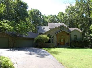 7493 Black Forest Dr, Dexter, MI 48130