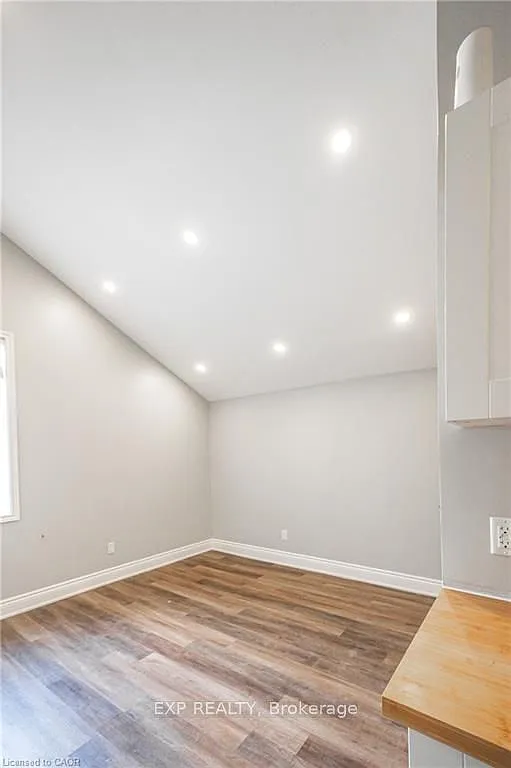 Studio, $1,300 — Photo 4