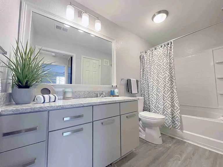 The Aventine Greenville Apartment Homes — Photo 16