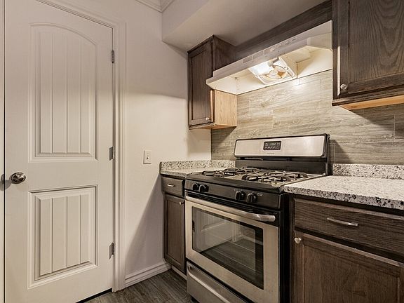 4th image of 319 E Edwards St #5