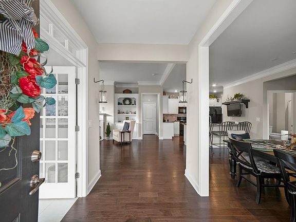4th image of 351 Cherokee Station Cir