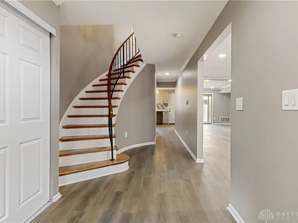 4559 Lansmore Dr, Dayton, OH 45415