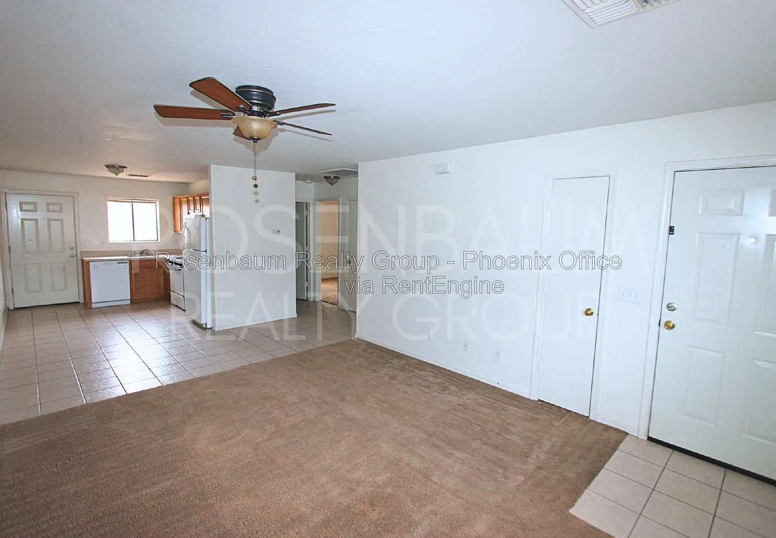 2 bed, 1.0 bath, 800 sqft, $899 — Photo 2