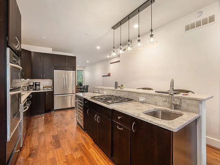 3315 W Hayward Pl — Photo 7