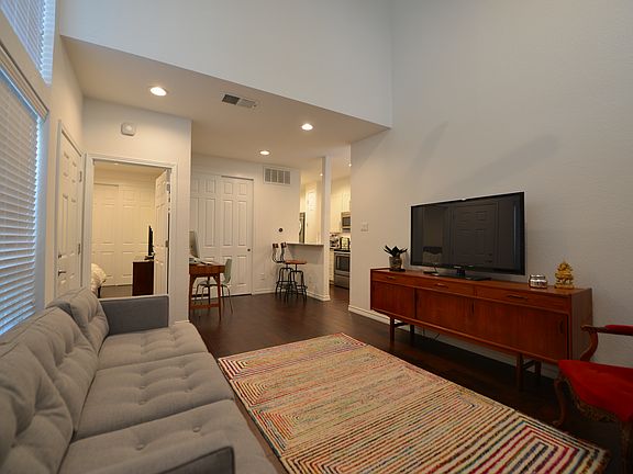 3rd image of 6220 Bentwood Trl APT 1301