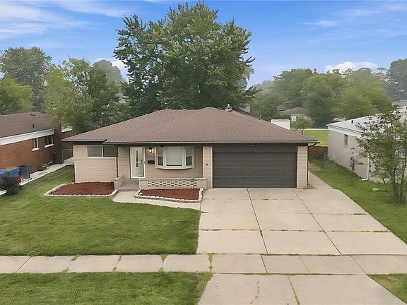 2nd image of 28423 Flanders Ave