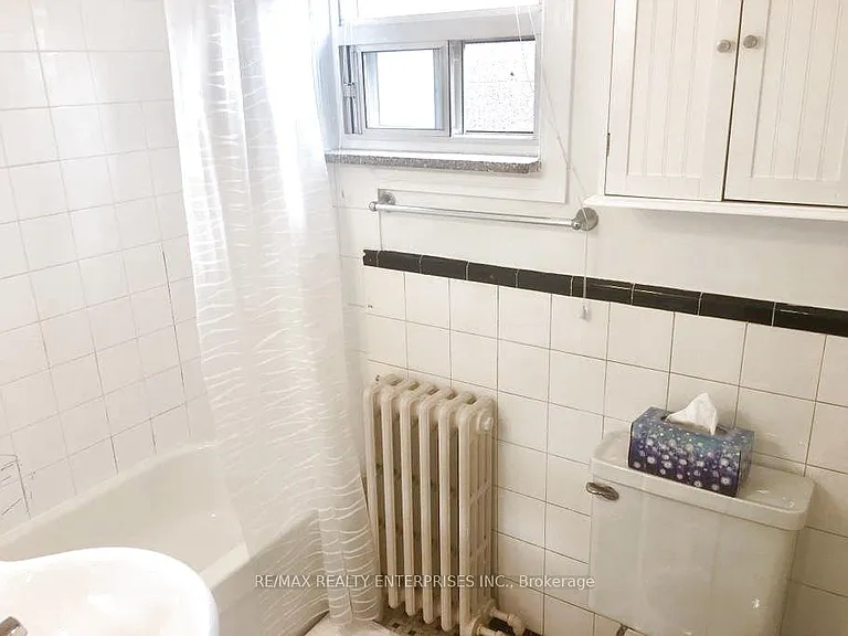 297 Lakeshore Rd E #2 — Photo 12