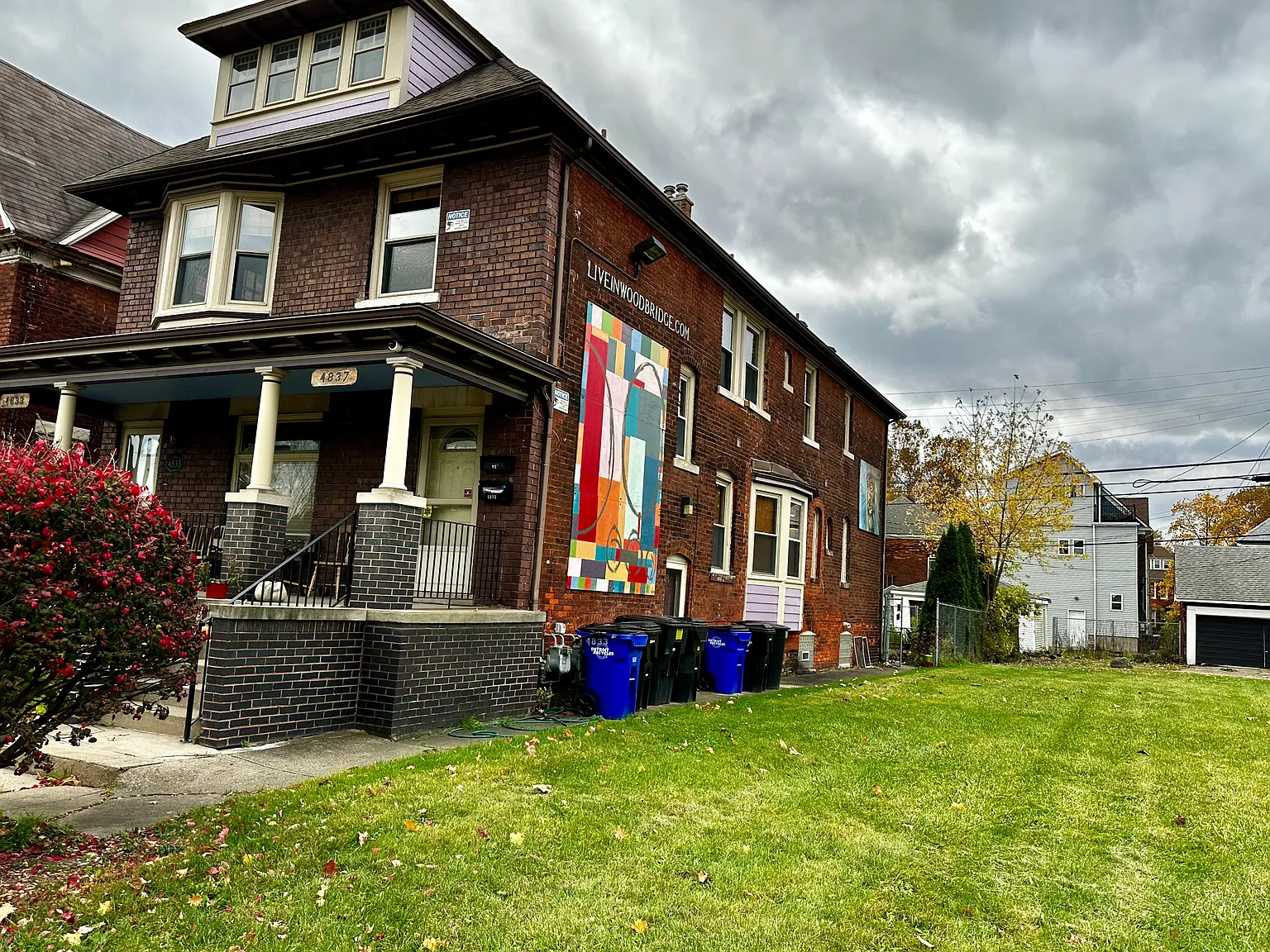 4837 Trumbull St — Photo 2