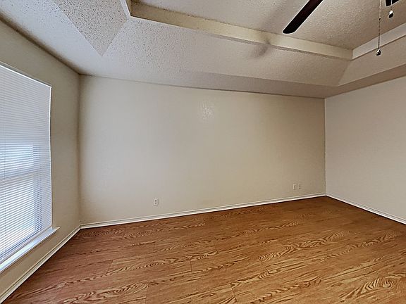 2nd image of 1065 Westcliff Ave