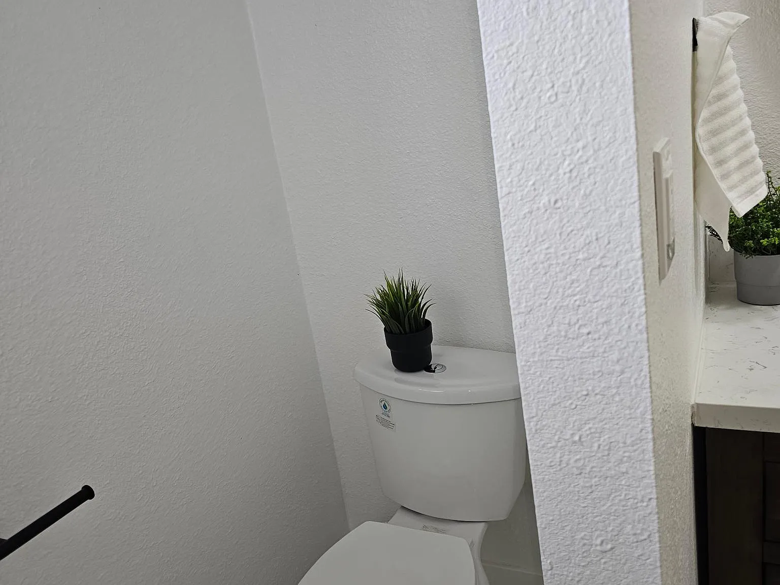 2 bed, 860 sqft, $2,695 — Photo 3