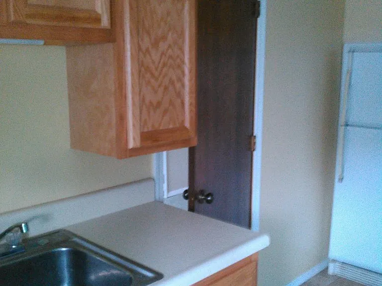 924 Commercial St #4 — Photo 2