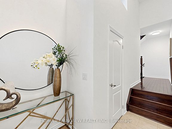 4th image of 10981 Woodbine Ave