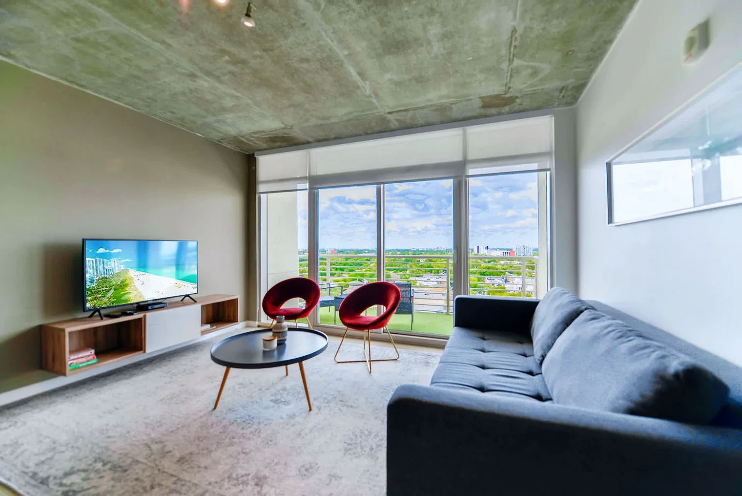 2 bed, 2.0 bath, 1108 sqft, $4,002 — Photo 1