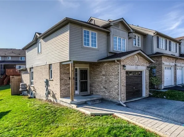 317 Briarmeadow Dr, Kitchener, ON N2A 4L1