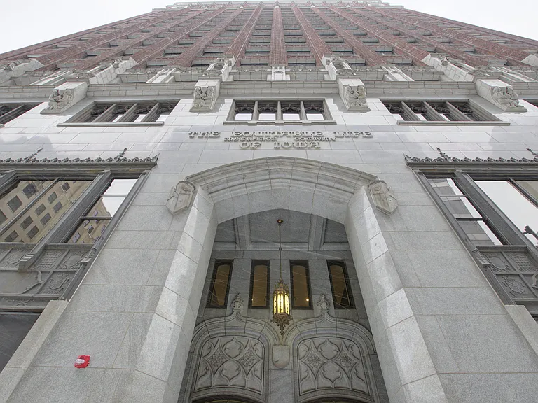 The Equitable Building Des Moines Apartment