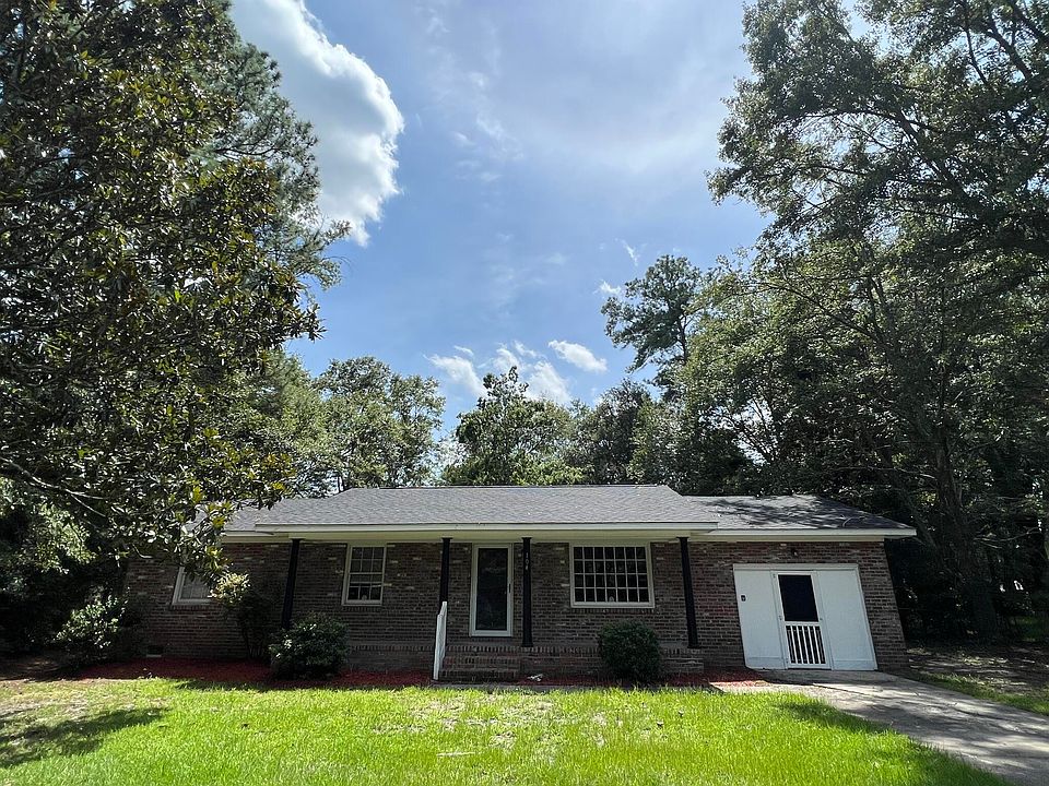 1st image of 104 Farmhill Dr