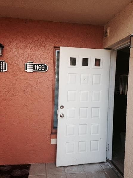 1st image of 1169 The Pointe Dr #1169