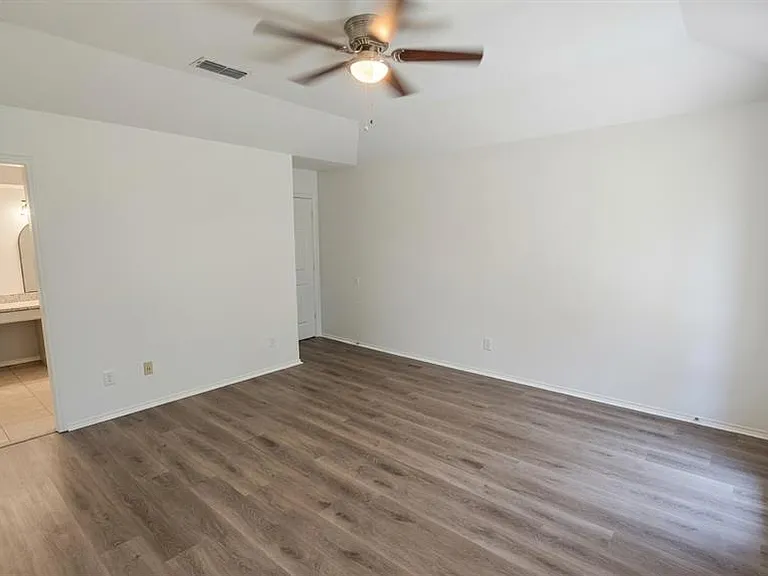 215 Mountainview Dr — Photo 9