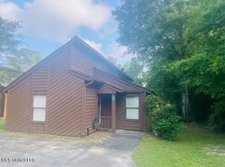 9 Pelican Cv, Diamondhead, MS 39525